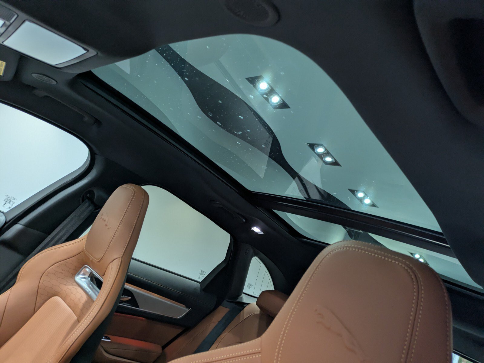 New 2026 Jaguar F-PACE R-Dynamic S AWD/4WD image 9