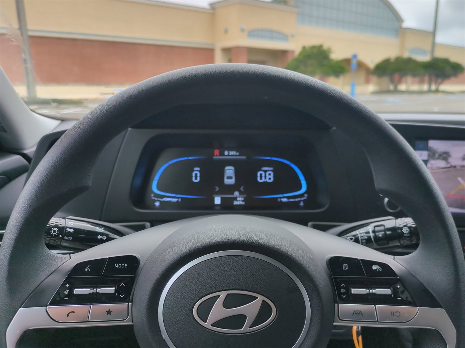 New 2025 Hyundai Elantra SE image 34