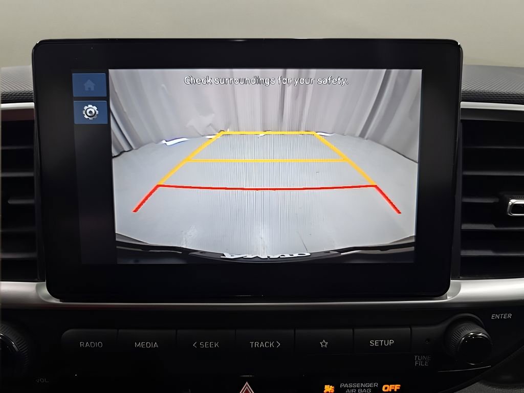 Certified 2024 Hyundai Venue SEL image 25