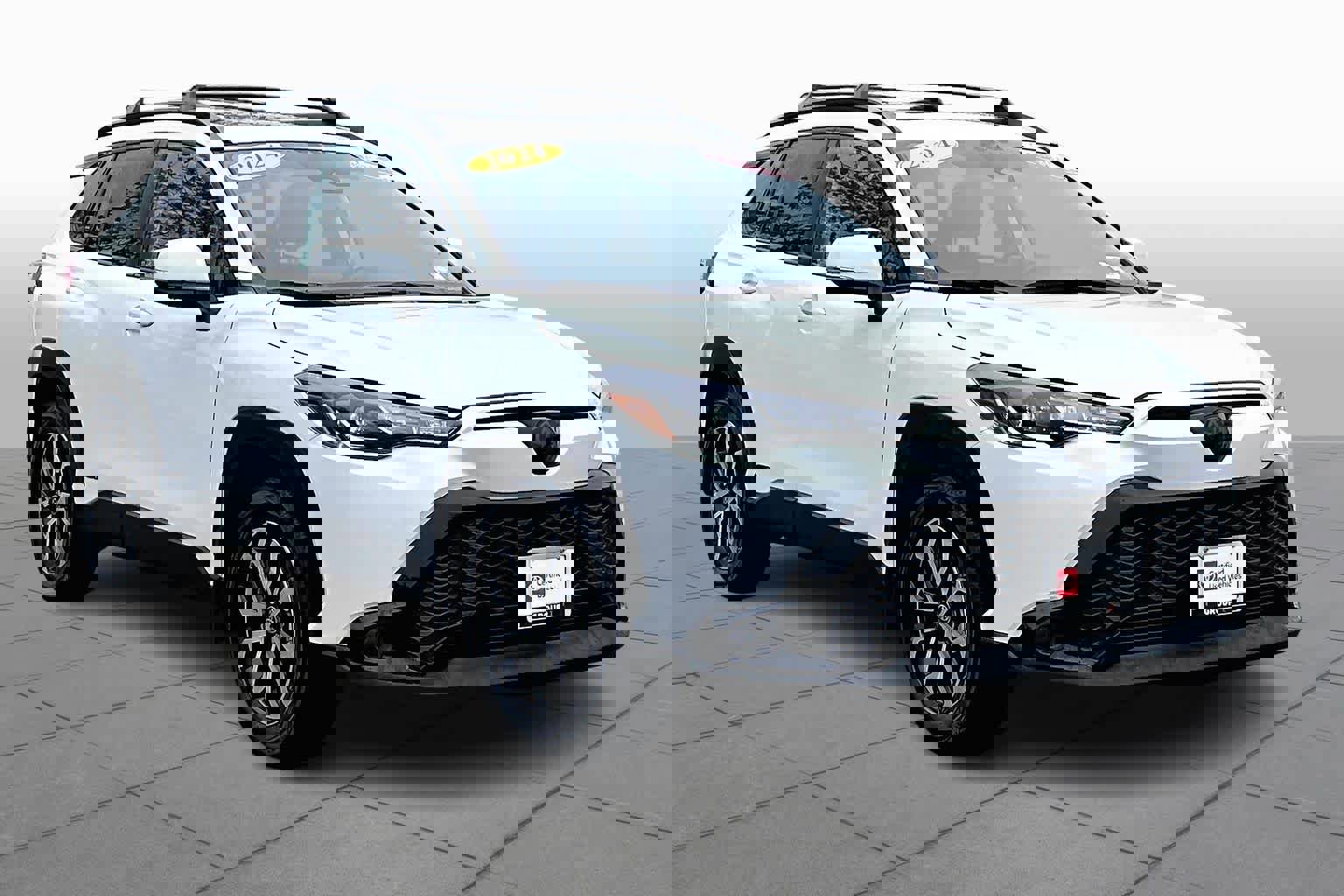 Certified 2024 Toyota Corolla Cross SE image 2