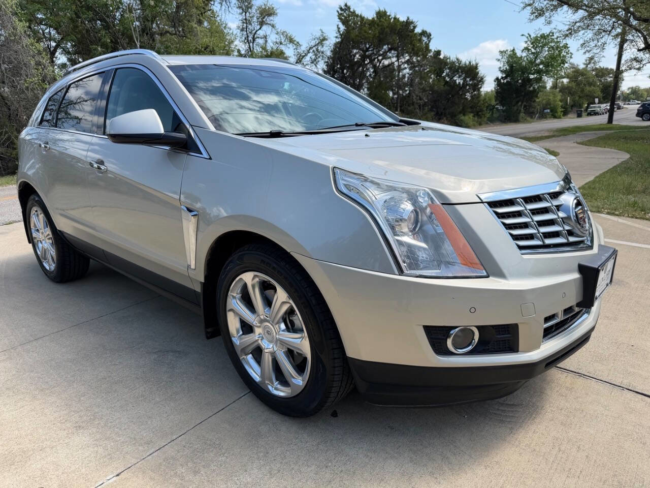 Used 2016 Cadillac SRX Performance w/ Driver Awareness Package FWD image 2