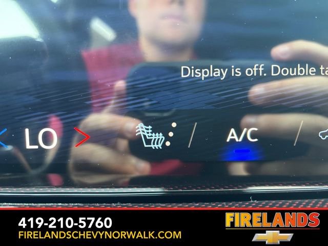 New 2025 Chevrolet Traverse Z71 w/ Driver Confidence Package image 39