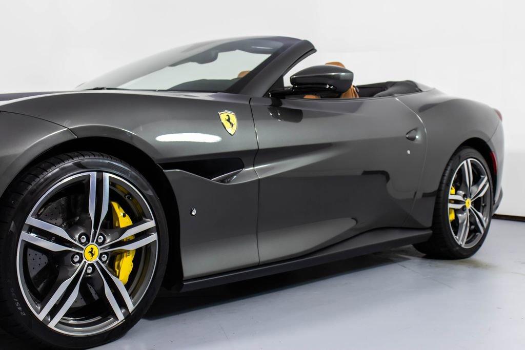Certified 2019 Ferrari Portofino image 31