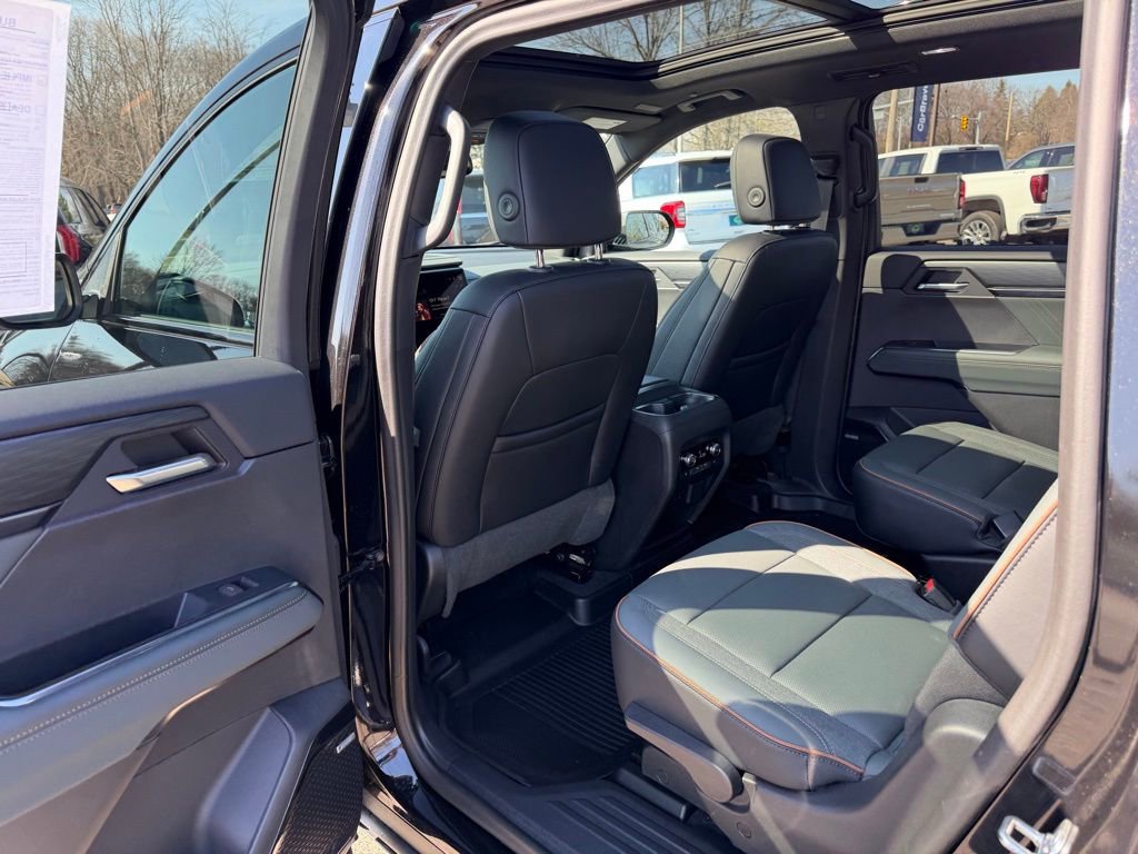 Certified 2024 GMC Acadia AT4 w/ Luxury Package image 17