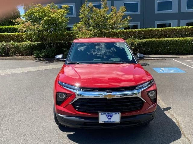 New 2026 Chevrolet TrailBlazer LS w/ LS Convenience Package AWD/4WD image 2