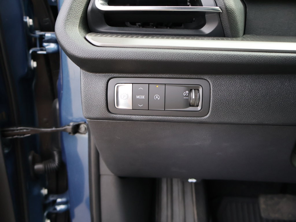 Used 2025 Chevrolet Traverse LT w/ Enhanced Driving Package FWD image 31
