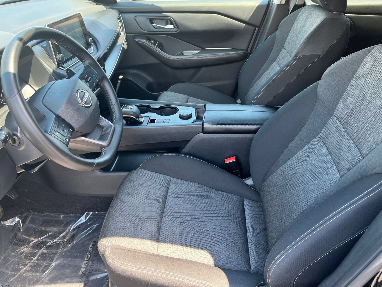 Used 2025 Nissan Rogue SV AWD/4WD image 30