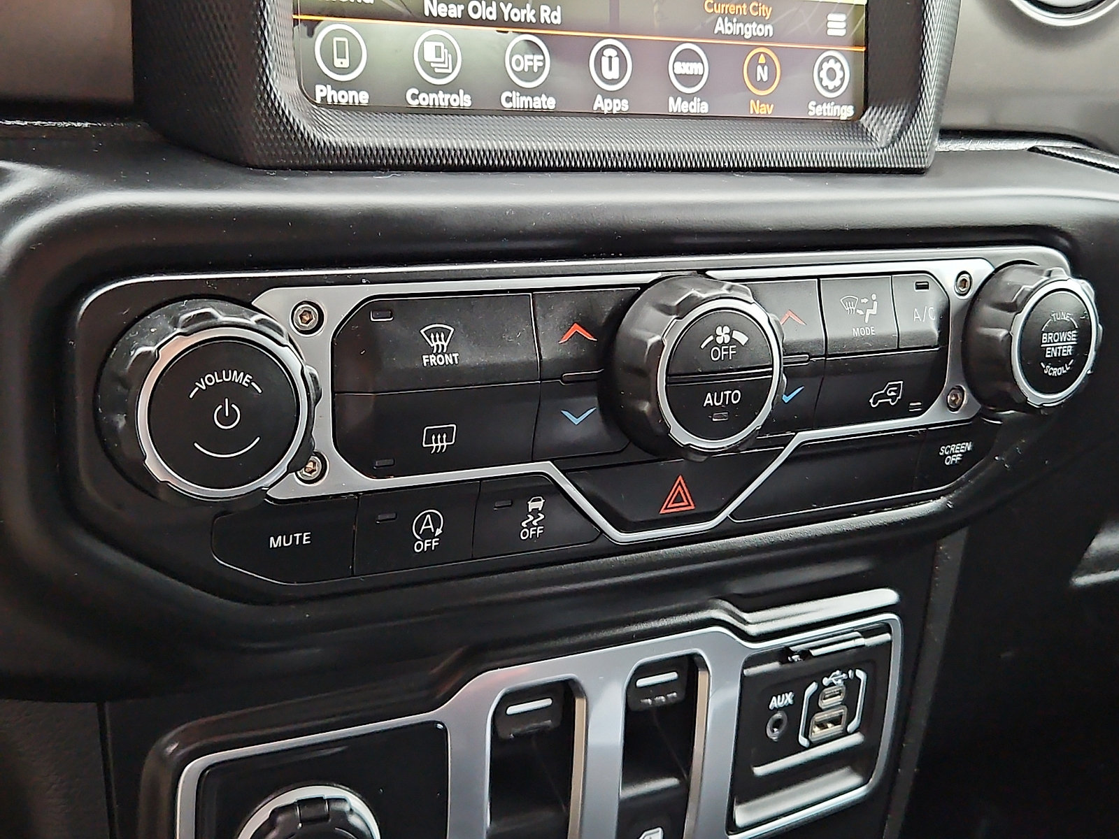 Used 2022 Jeep Wrangler Sport AWD/4WD image 15
