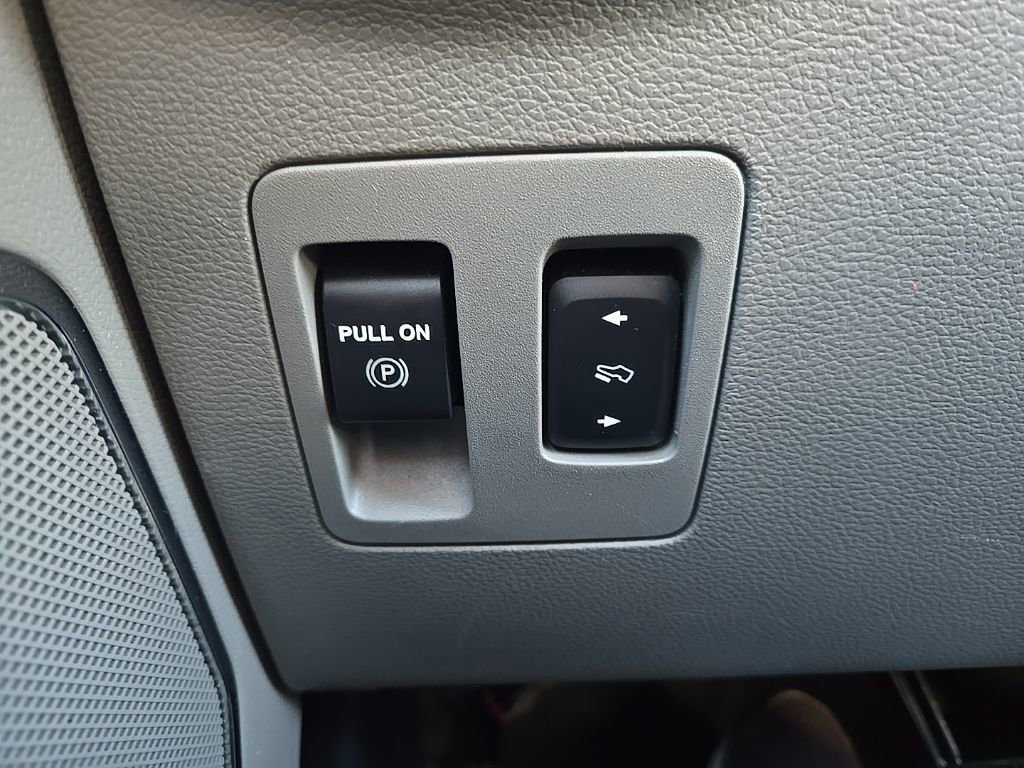 Used 2020 Ford F150 Lariat image 24