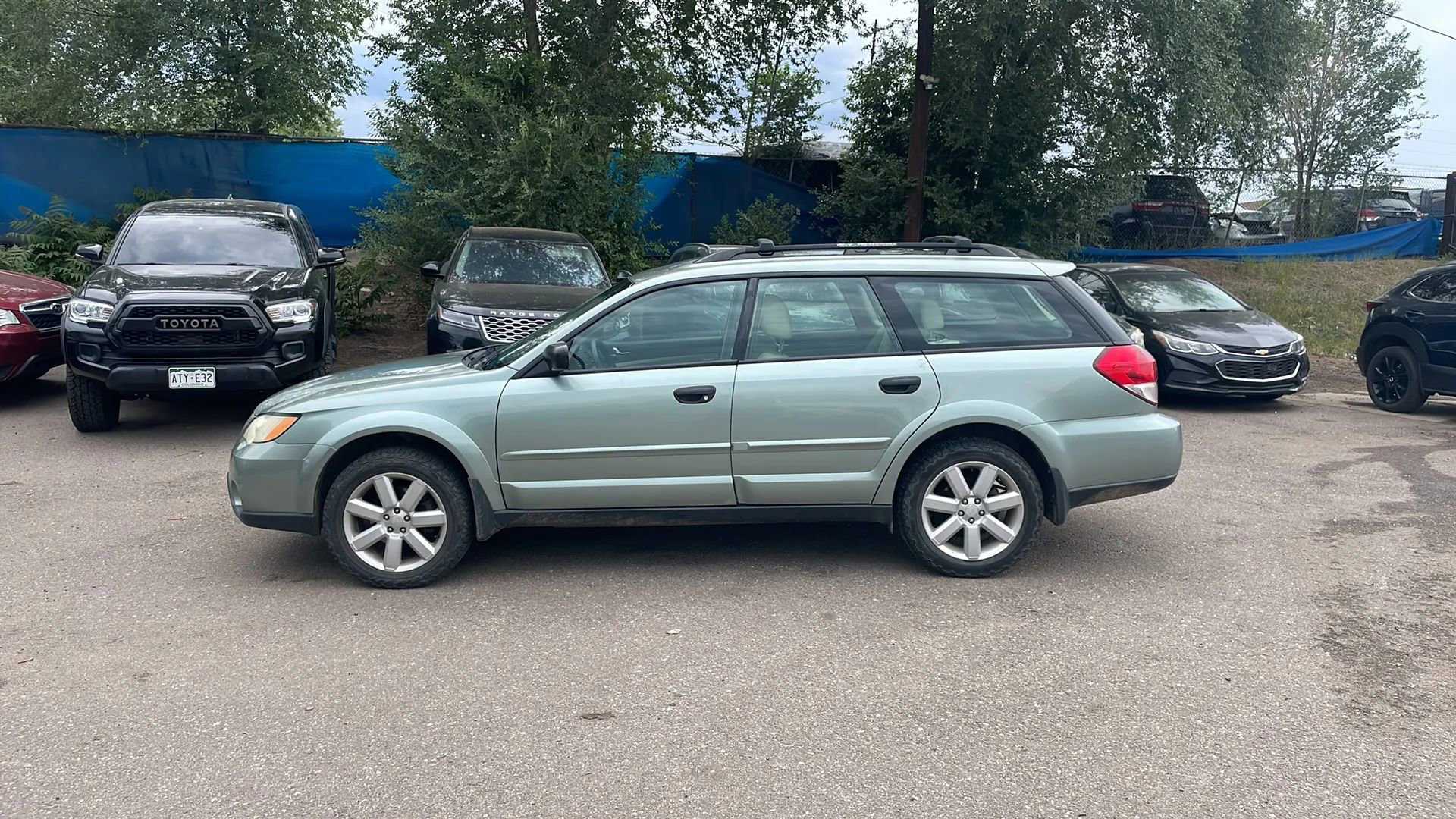 Used 2009 Subaru Outback 2.5i Special Edition AWD/4WD image 3