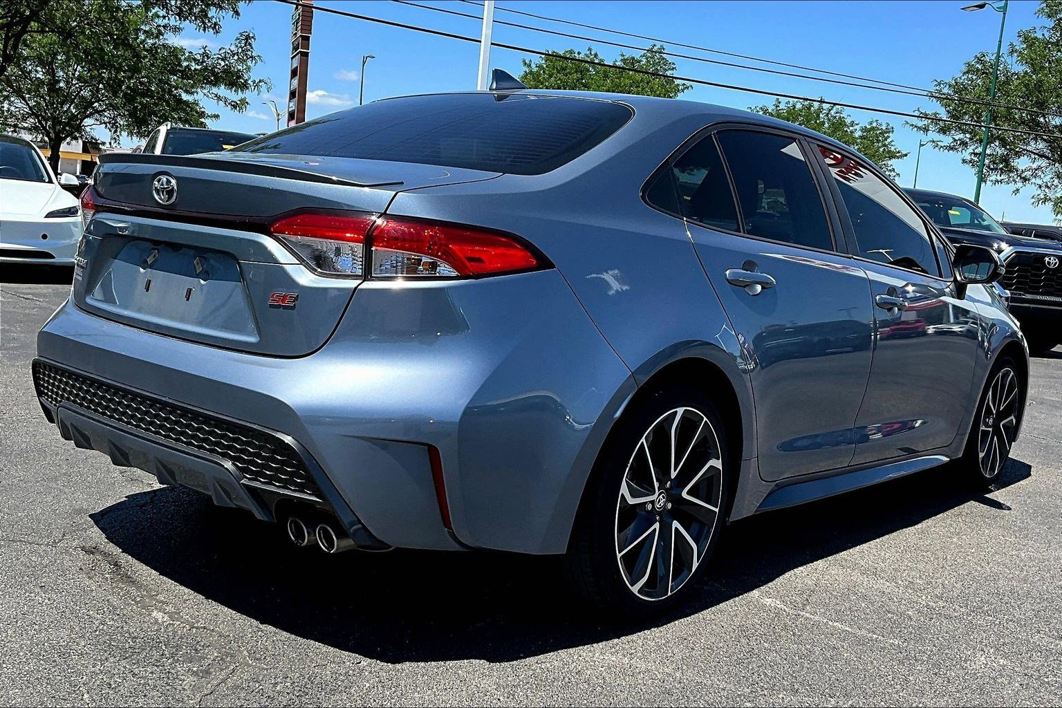 Used 2022 Toyota Corolla SE FWD image 6
