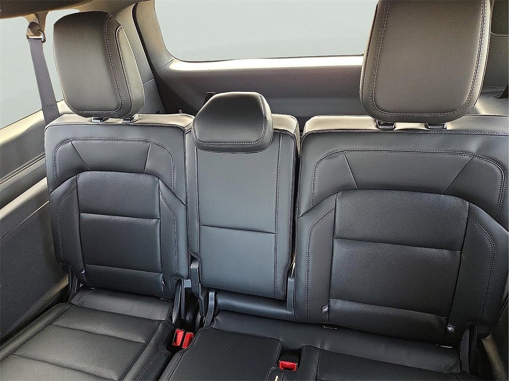 New 2026 Lincoln Navigator L Reserve w/ Jet Appearance Package image 10