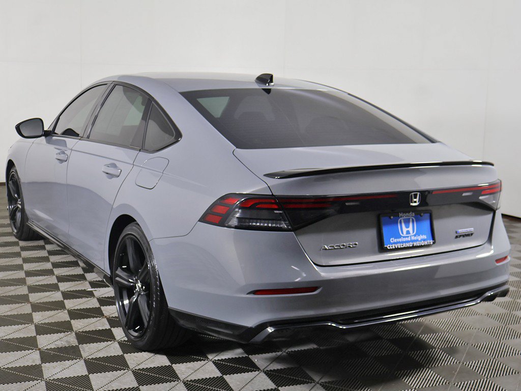 Used 2024 Honda Accord Sport image 9