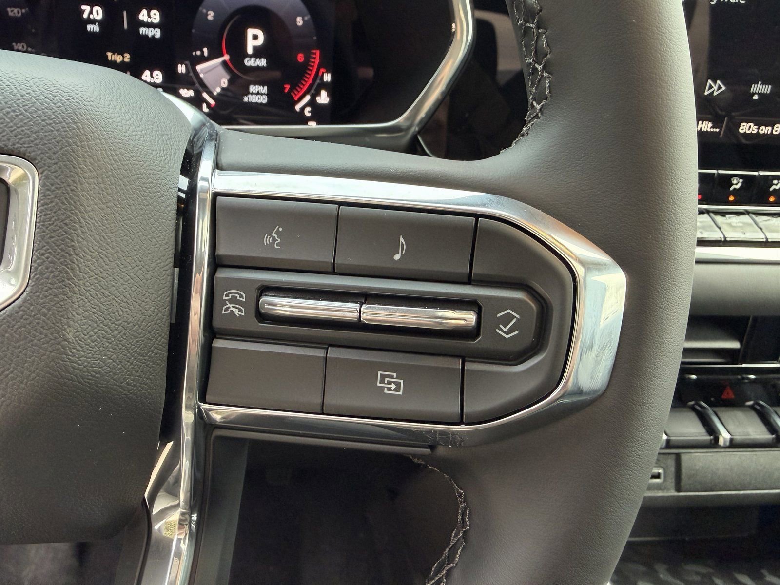 New 2026 GMC Canyon Elevation w/ Convenience Package image 17