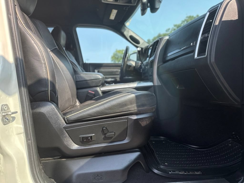 Used 2018 RAM 2500 Limited AWD/4WD image 27