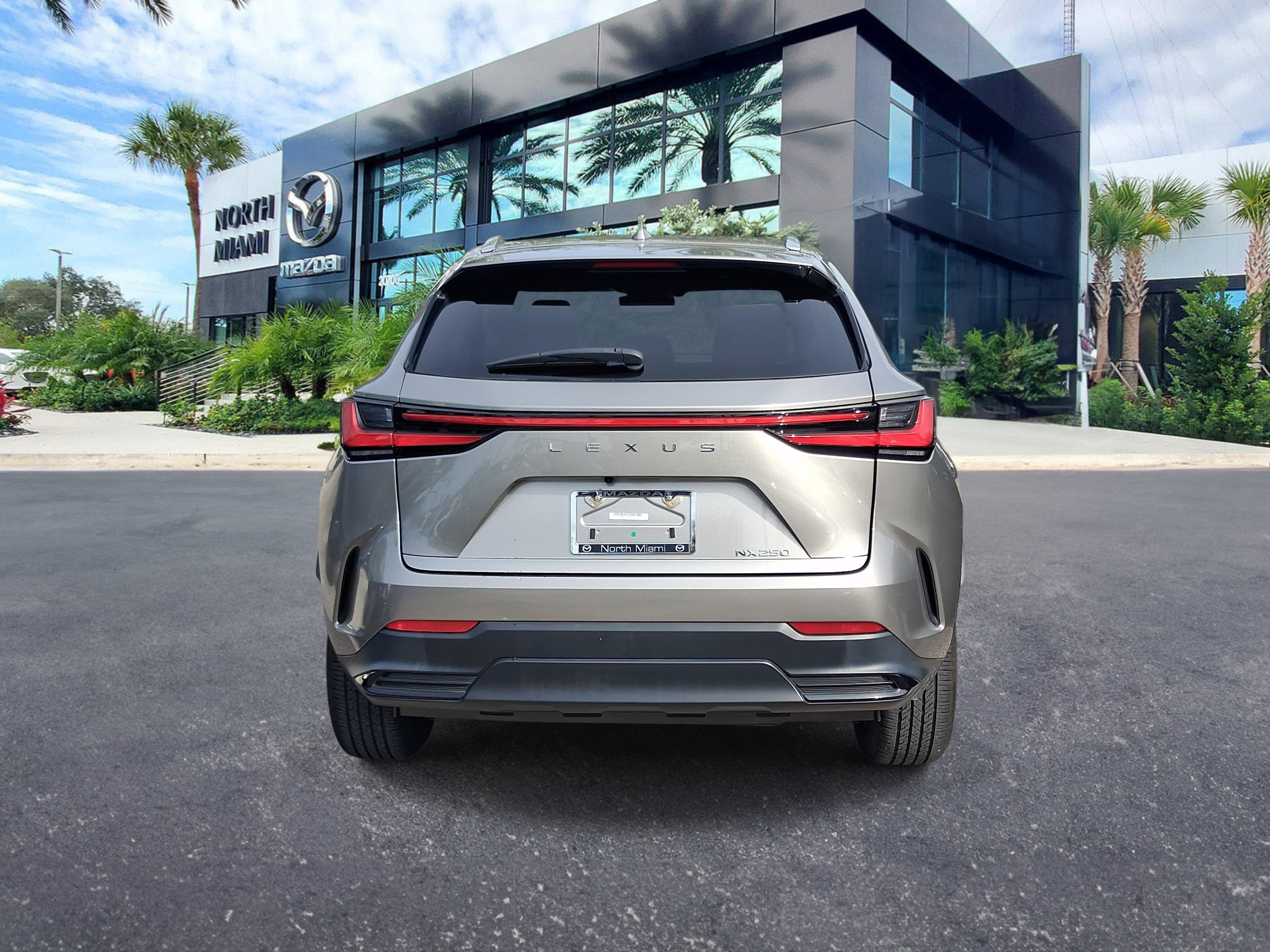 Used 2024 Lexus NX 250 FWD w/ Cold Area Package image 4