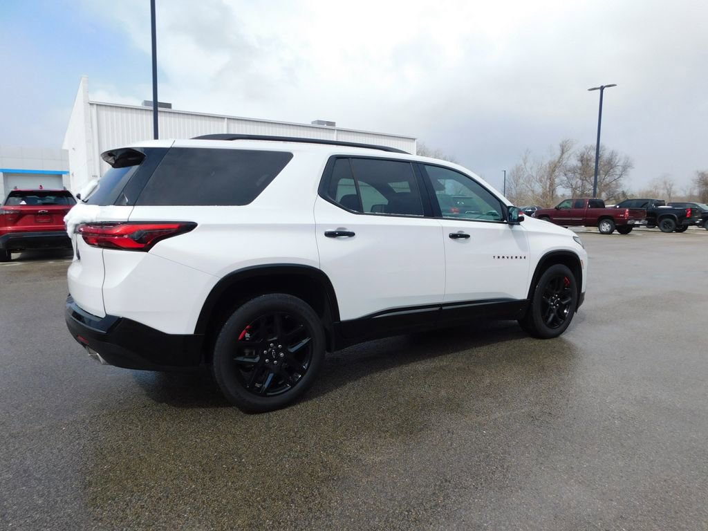 Used 2023 Chevrolet Traverse Premier w/ Redline Edition image 3