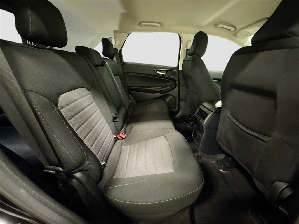 Used 2022 Ford Edge SE image 29