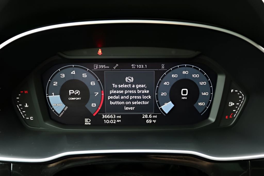 Used 2025 Audi Q3 2.0T Premium image 25