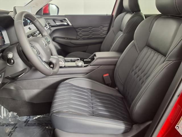 Used 2025 Mitsubishi Outlander SEL image 21