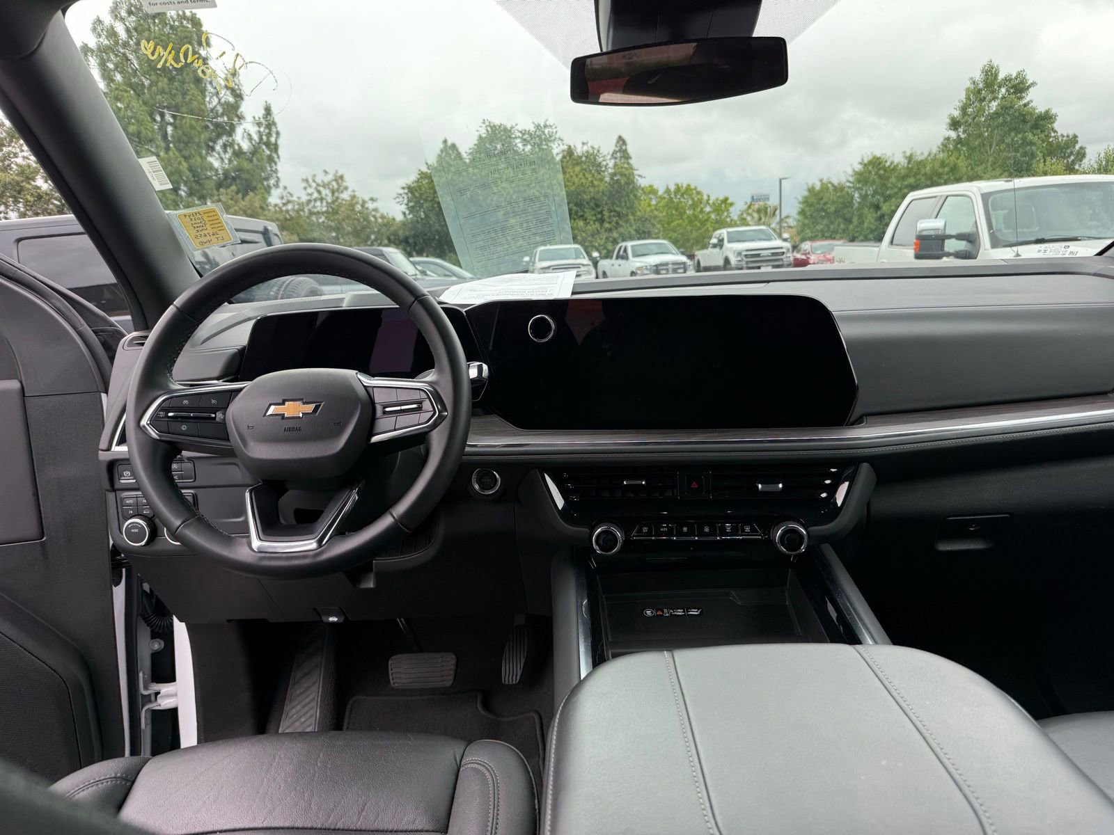 Used 2025 Chevrolet Tahoe LT AWD/4WD image 13