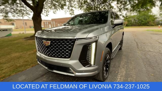 Certified 2025 Cadillac Escalade Luxury w/ LPO, Floor Liner Package AWD/4WD image 3