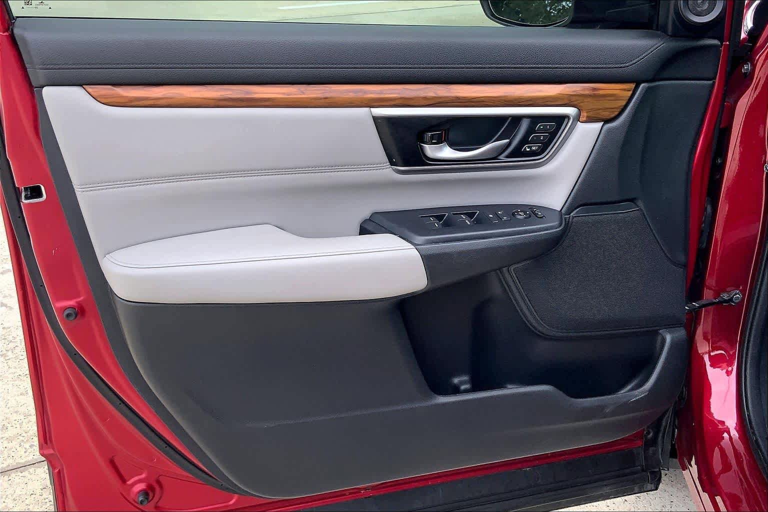 Used 2020 Honda CR-V Touring image 21