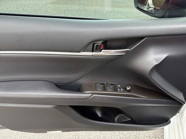 Certified 2021 Toyota Camry XSE FWD image 7