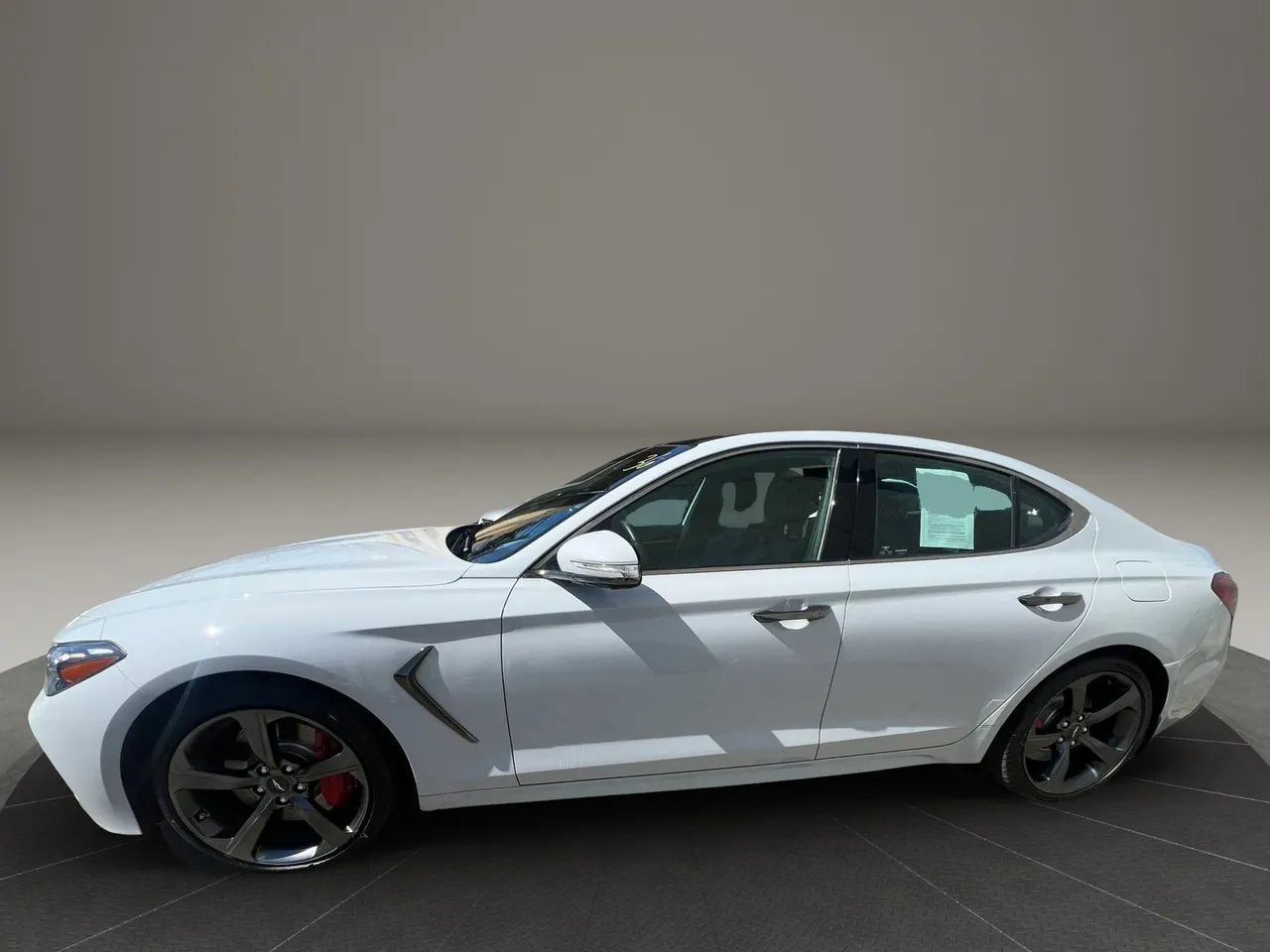 Used 2021 Genesis G70 3.3T w/ Sport Package image 8