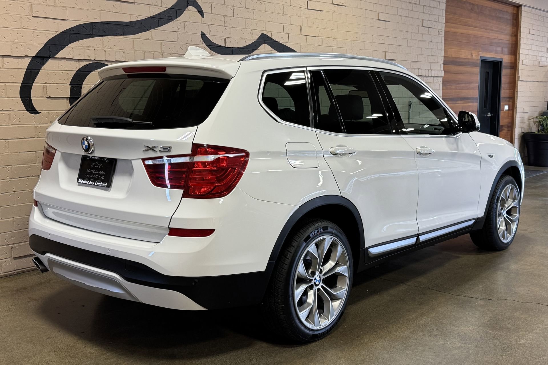 Used 2017 BMW X3 xDrive28i image 4