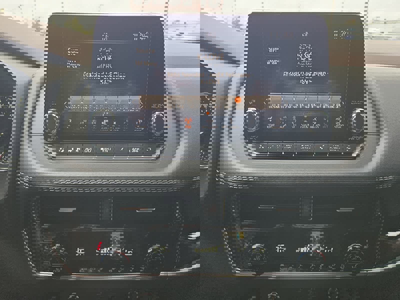 Used 2023 Nissan Rogue SL image 16