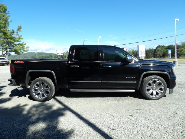 Used 2017 GMC Sierra 1500 Denali w/ Denali Ultimate Package AWD/4WD image 6