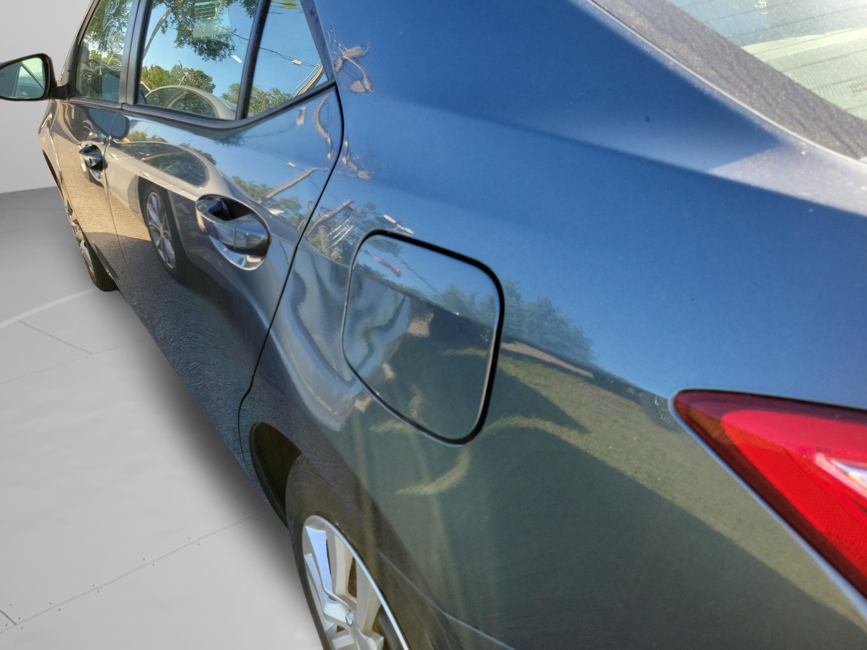 Used 2019 Toyota Corolla LE image 25