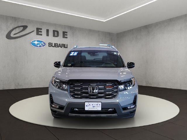 Used 2025 Honda Passport TrailSport image 9