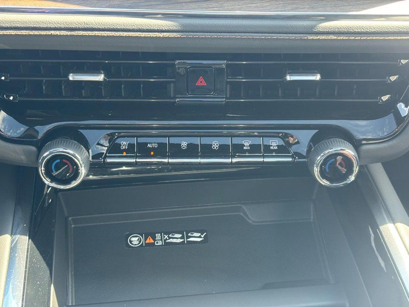 New 2026 Chevrolet Tahoe High Country AWD/4WD image 19