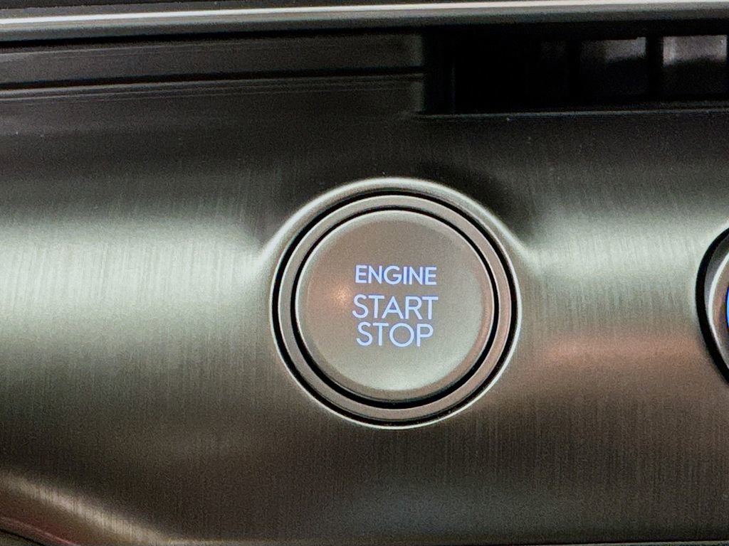 Used 2025 Hyundai Kona SEL image 34