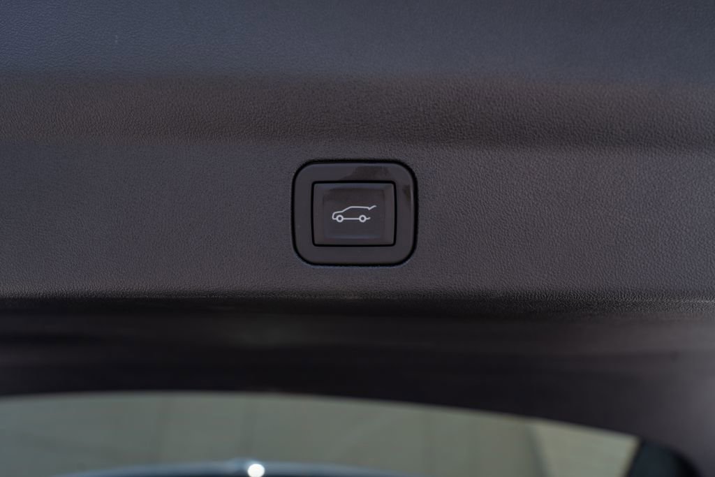 Used 2025 Cadillac Escalade IQ Luxury 2 w/ LPO, Premium Carpet Package AWD/4WD image 58