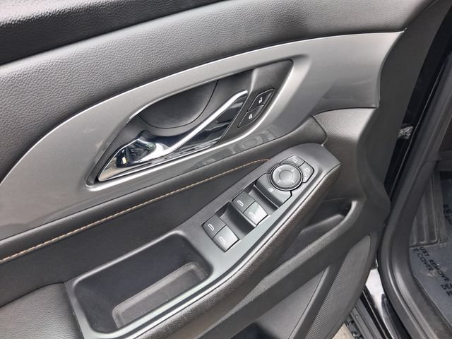 Used 2021 Chevrolet Traverse LS FWD image 14