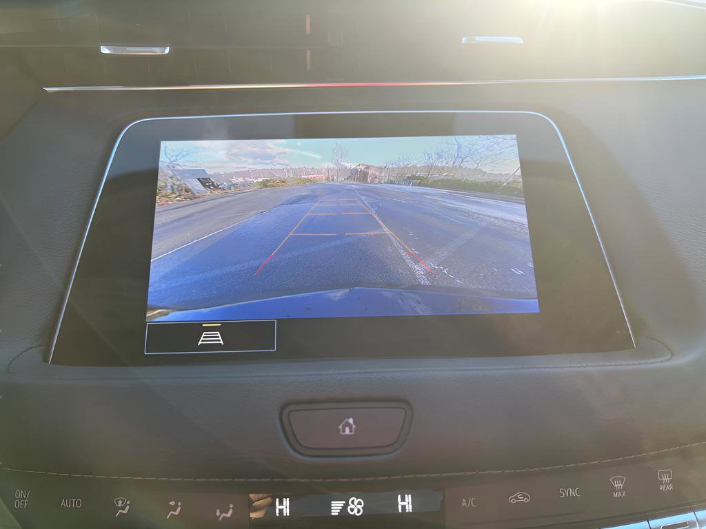 Used 2023 Cadillac XT4 Luxury w/ Cold Weather Package image 27