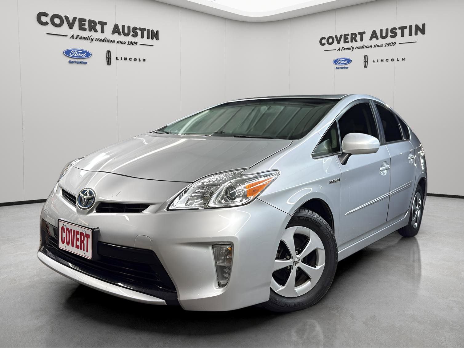 Used 2015 Toyota Prius Two image 1