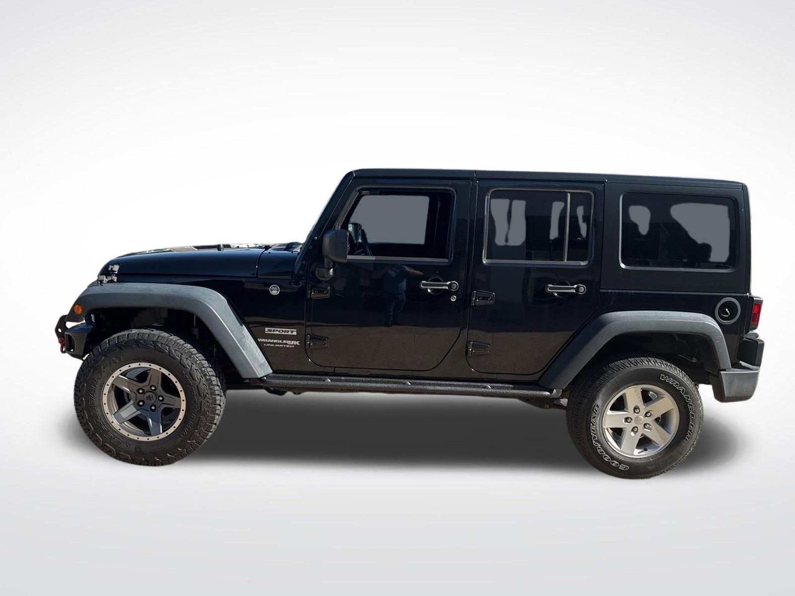 Used 2018 Jeep Wrangler Unlimited Sport S AWD/4WD image 2