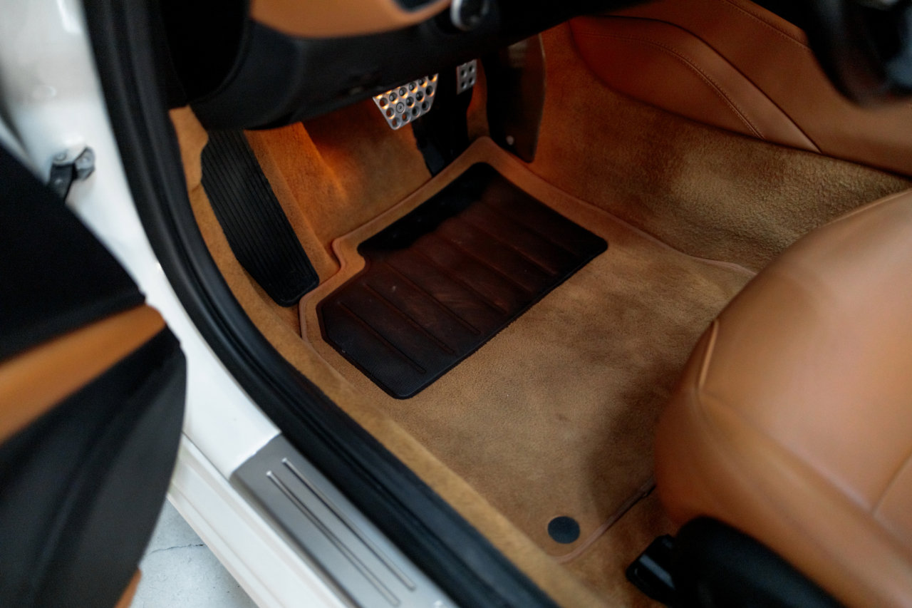 Used 2016 Ferrari California T image 42