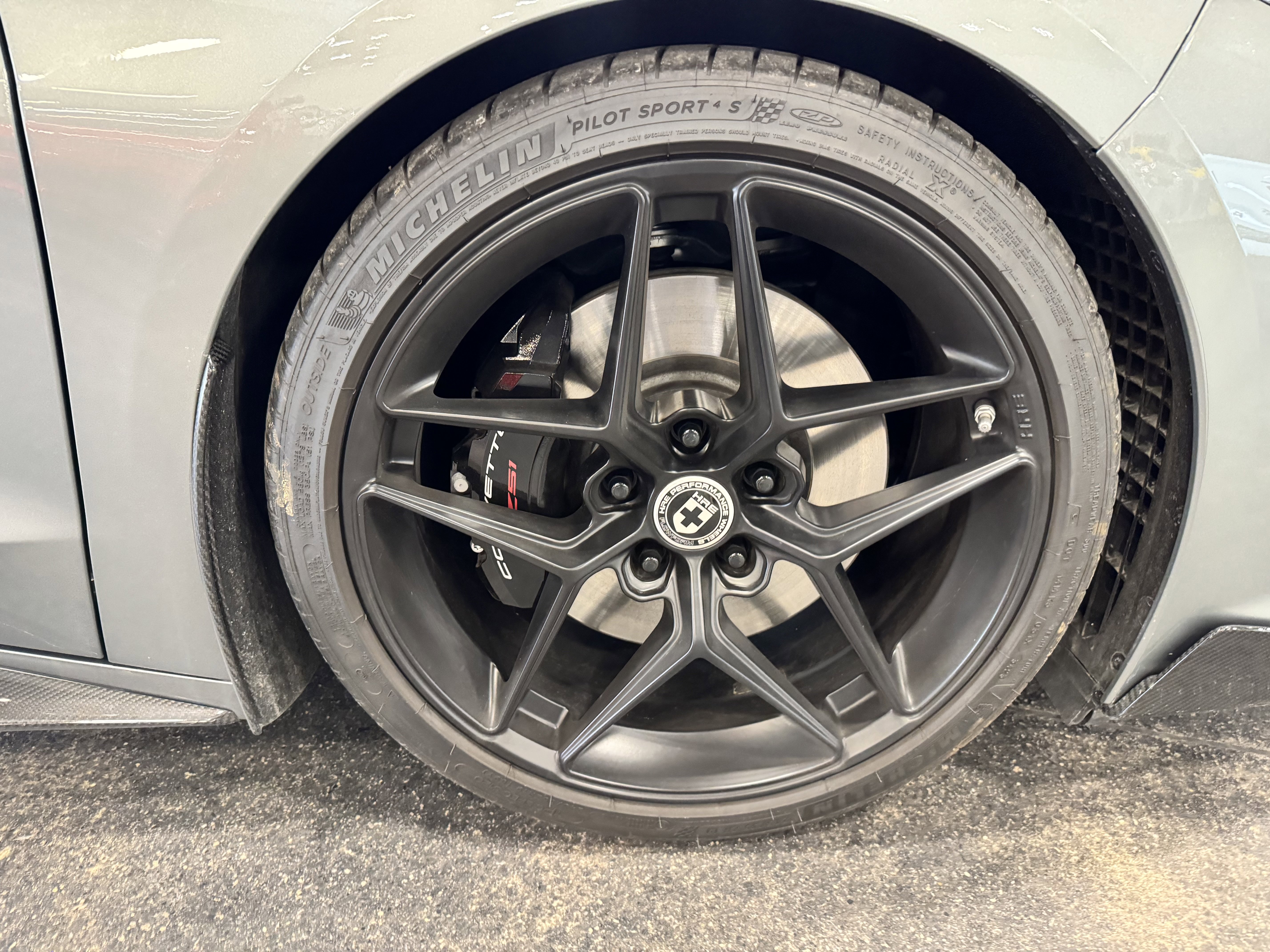 Used 2024 Chevrolet Corvette Stingray Coupe w/ Z51 Performance Package RWD image 29