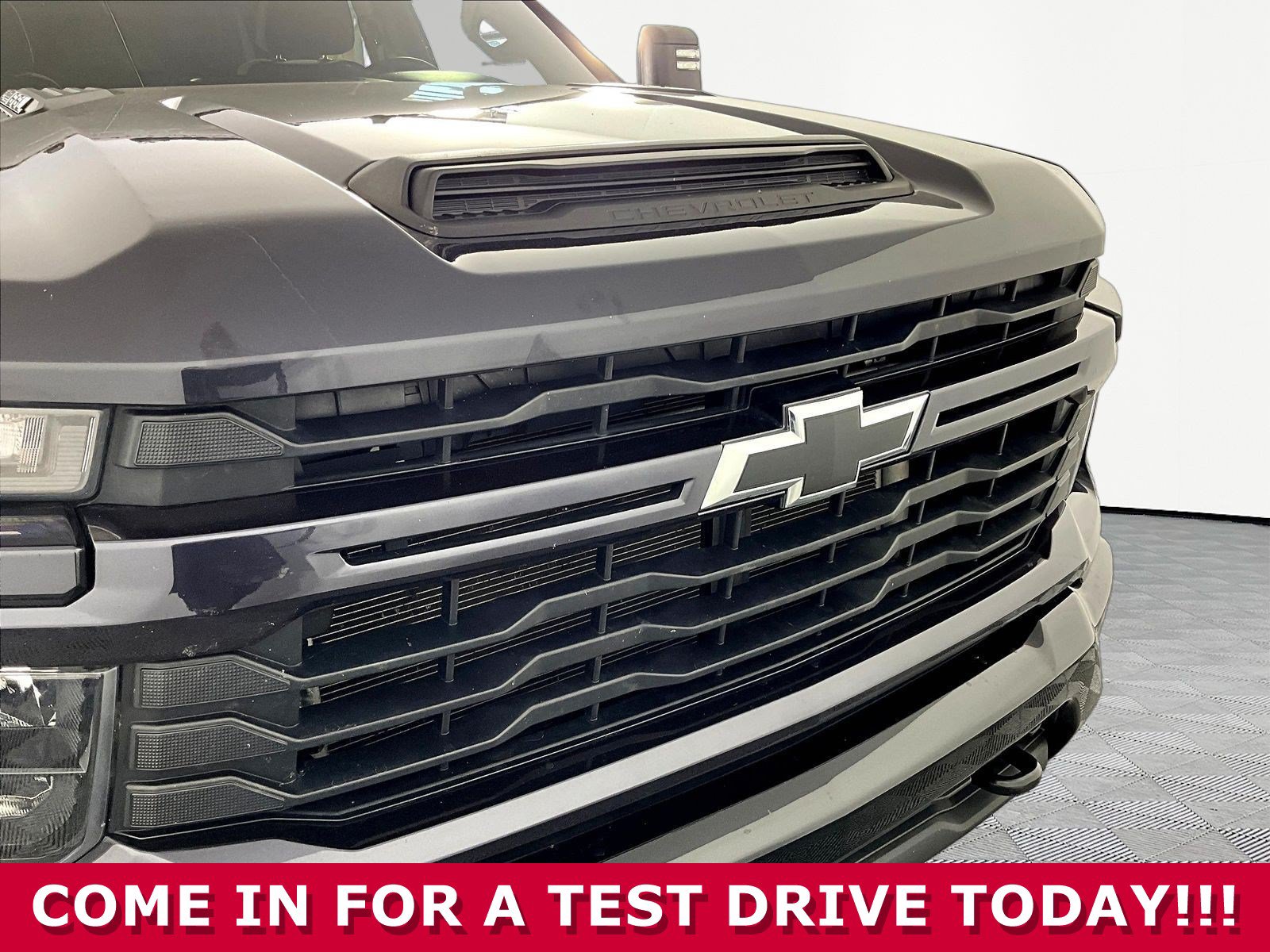 Used 2024 Chevrolet Silverado 2500 Custom w/ Custom Value Package AWD/4WD image 30