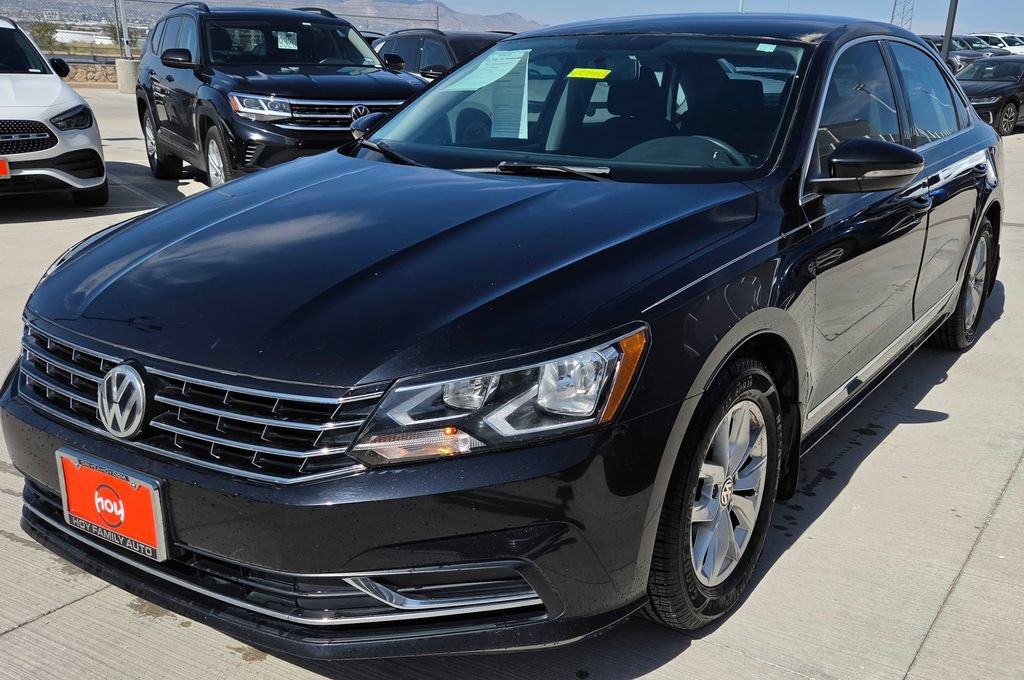 Used 2017 Volkswagen Passat 1.8T S FWD image 2
