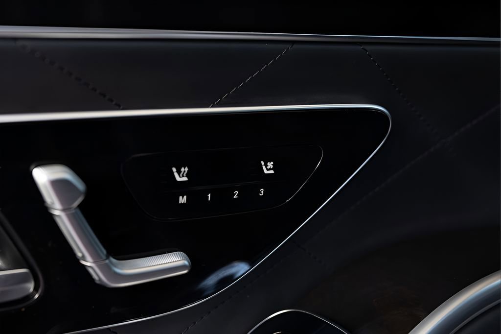 Used 2022 Mercedes-Benz S 580 4MATIC Sedan w/ AMG Line Package image 53