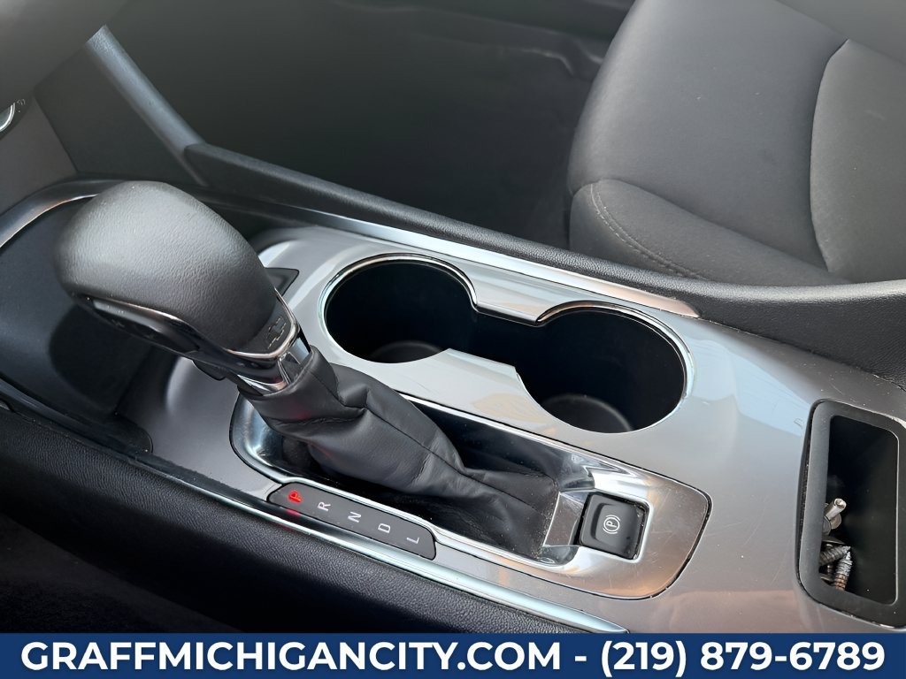 Used 2024 Chevrolet Malibu LT FWD image 17