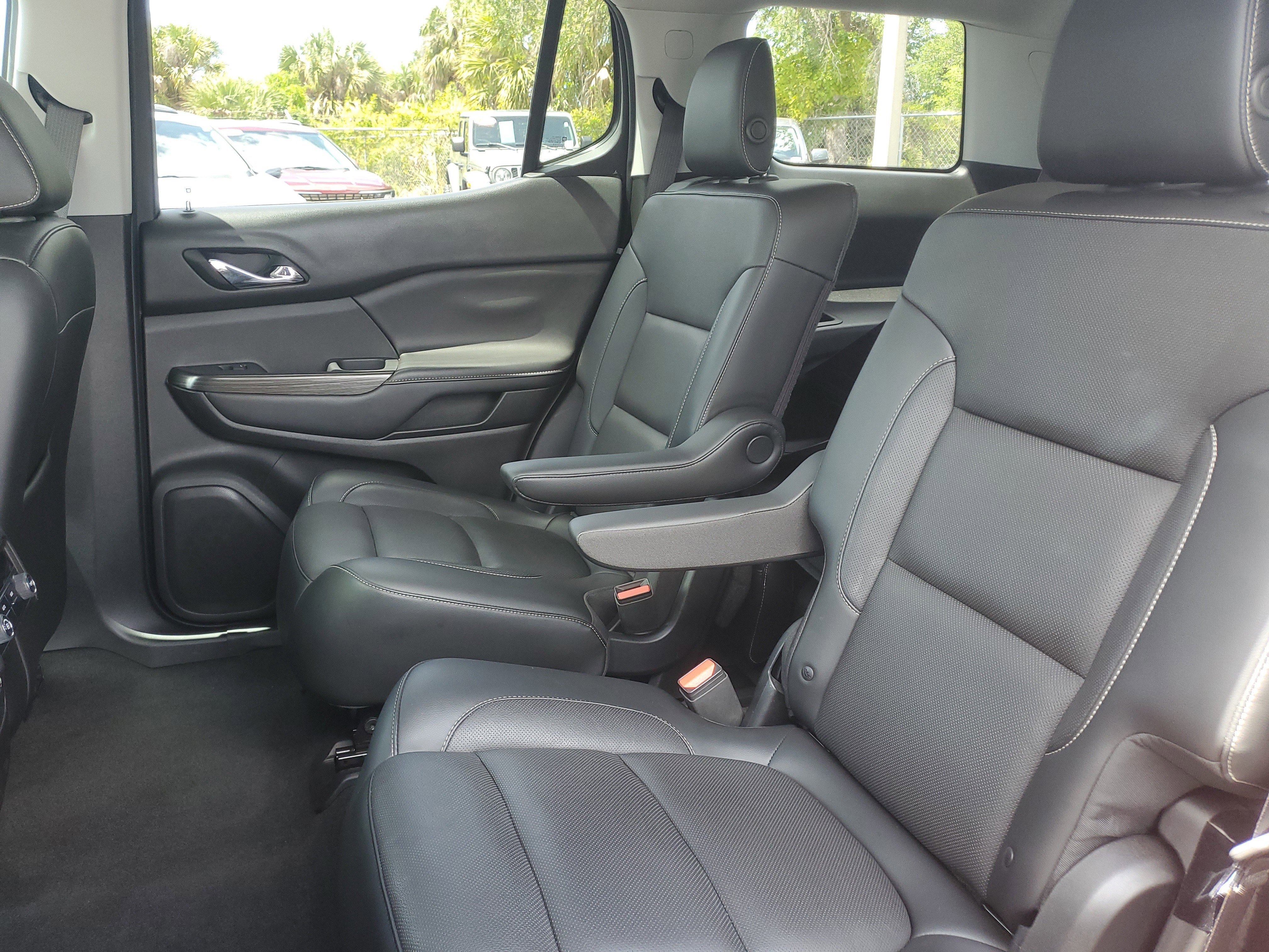 Used 2018 GMC Acadia SLT w/ LPO, Floor Liner Package image 12