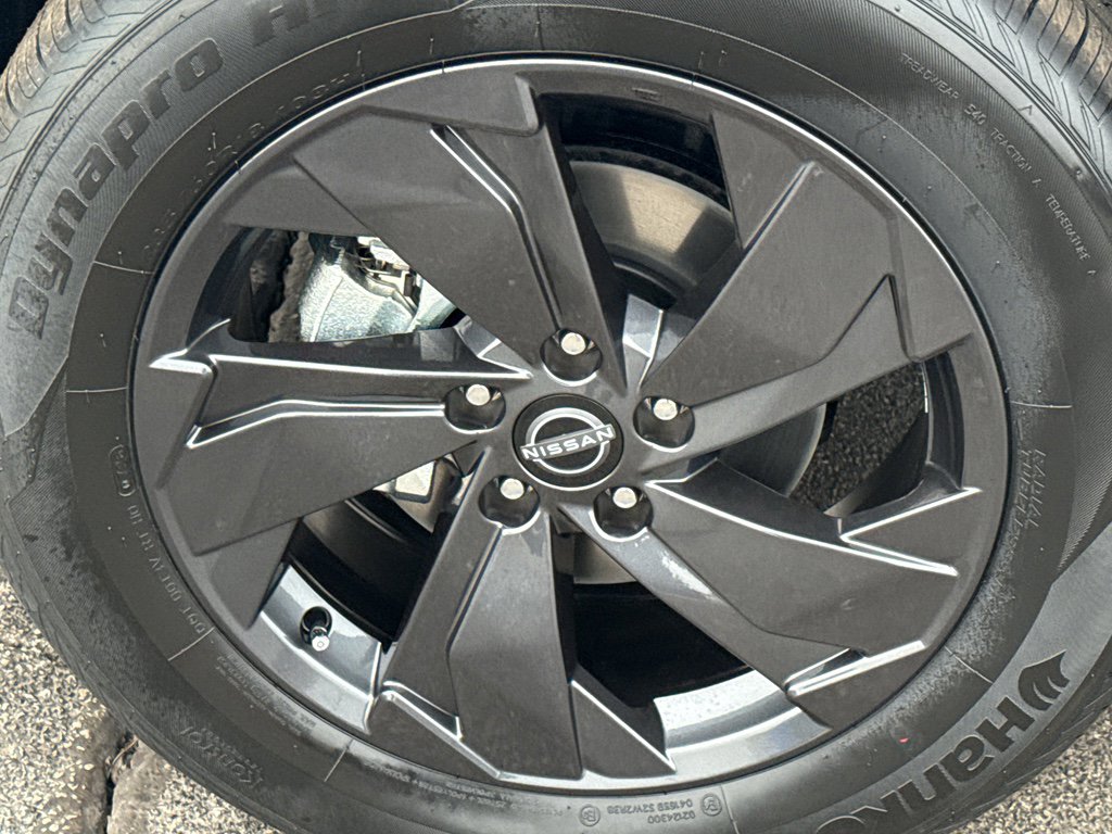 New 2026 Nissan Rogue SV image 9