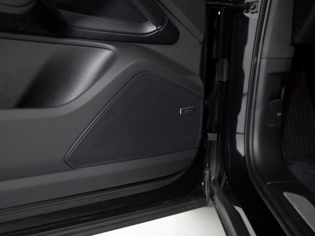 Certified 2025 Porsche Cayenne Coupe image 21